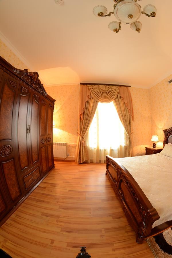 Bahoriston Hotel Guliston Buitenkant foto